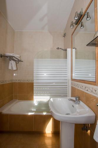 Hotel A Muradana Muros Εξωτερικό φωτογραφία